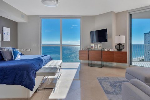 Condominio en venta en Lauderdale-by-the-Sea, Florida, 4 dormitorios, 345.97 m2 № 1928510 - foto 6