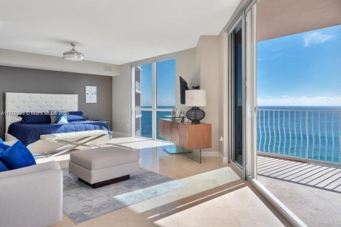 Condominio en venta en Lauderdale-by-the-Sea, Florida, 4 dormitorios, 345.97 m2 № 1928510 - foto 7