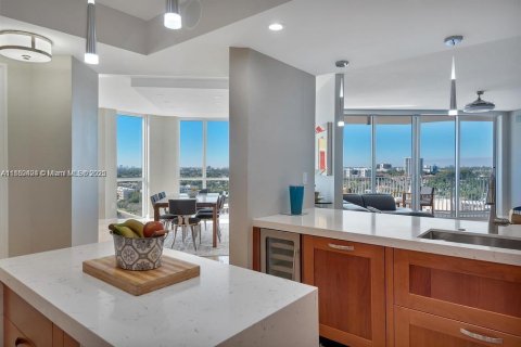 Condominio en venta en Lauderdale-by-the-Sea, Florida, 4 dormitorios, 345.97 m2 № 1928510 - foto 19