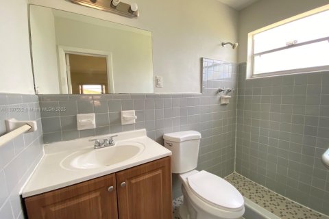 Villa ou maison à vendre à Miami, Floride: 3 chambres, 94.02 m2 № 2014526 - photo 12