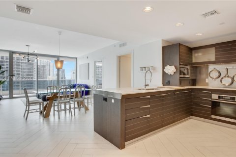 Condominio en alquiler en Miami, Florida, 2 dormitorios, 116.59 m2 № 2011744 - foto 5