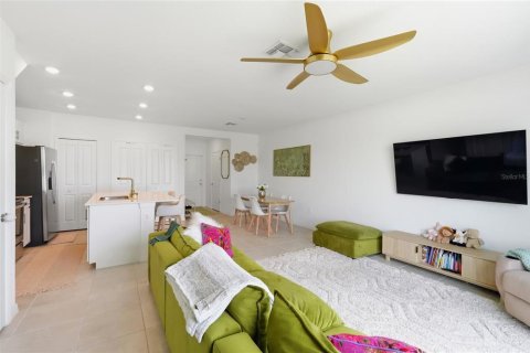 Touwnhouse à vendre à Bradenton, Floride: 3 chambres, 125.6 m2 № 2296804 - photo 15