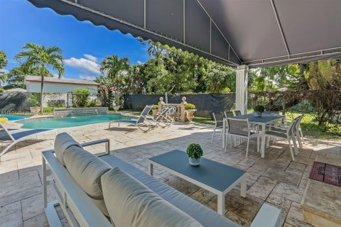 Casa en alquiler en Hallandale Beach, Florida, 3 dormitorios, 125.51 m2 № 1953177 - foto 21