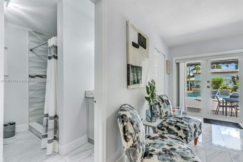 Casa en alquiler en Hallandale Beach, Florida, 3 dormitorios, 125.51 m2 № 1953177 - foto 14