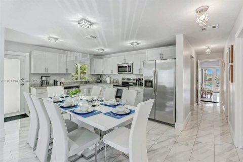 Casa en alquiler en Hallandale Beach, Florida, 3 dormitorios, 125.51 m2 № 1953177 - foto 3