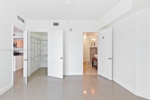 Купить кондоминиум в Майами, Флорида 2 спальни, 95.69м2, № 1966125 - фото 18