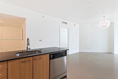 Купить кондоминиум в Майами, Флорида 2 спальни, 95.69м2, № 1966125 - фото 12