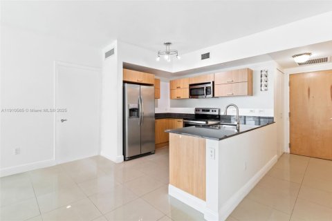 Купить кондоминиум в Майами, Флорида 2 спальни, 95.69м2, № 1966125 - фото 5