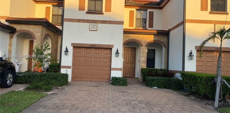 Touwnhouse à Hialeah, Floride 3 chambres, 152.73 m2 № 1995940