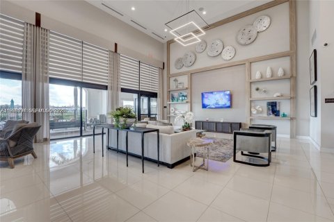 Touwnhouse à louer à Hialeah, Floride: 3 chambres, 152.73 m2 № 1995940 - photo 29