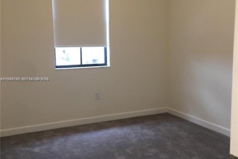 Touwnhouse à louer à Hialeah, Floride: 3 chambres, 152.73 m2 № 1995940 - photo 12