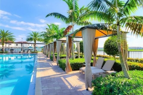 Touwnhouse à louer à Hialeah, Floride: 3 chambres, 152.73 m2 № 1995940 - photo 24