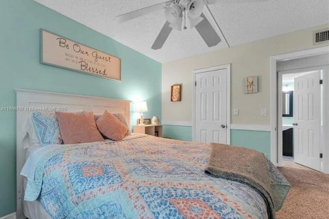 Touwnhouse à vendre à Fort Myers, Floride: 3 chambres, 127.37 m2 № 1979862 - photo 7