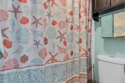 Touwnhouse à vendre à Fort Myers, Floride: 3 chambres, 127.37 m2 № 1979862 - photo 9