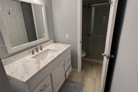 Touwnhouse à vendre à Fort Myers, Floride: 3 chambres, 127.37 m2 № 1979862 - photo 6