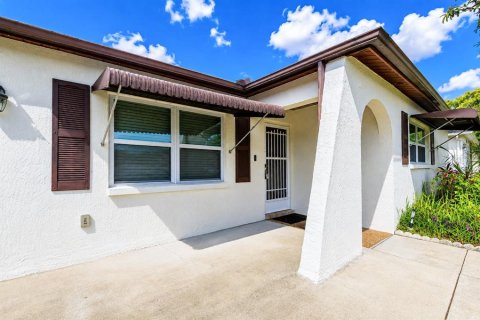 Villa ou maison à vendre à Port Richey, Floride: 3 chambres, 135.92 m2 № 2286947 - photo 3