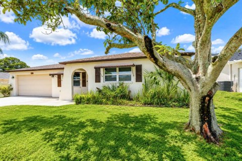 Villa ou maison à vendre à Port Richey, Floride: 3 chambres, 135.92 m2 № 2286947 - photo 5