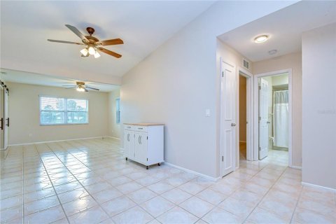 Villa ou maison à vendre à Port Richey, Floride: 3 chambres, 135.92 m2 № 2286947 - photo 14