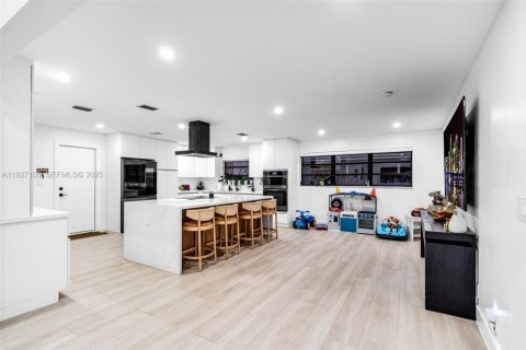 Villa ou maison à vendre à Cooper City, Floride: 4 chambres, 216.74 m2 № 1987832 - photo 10