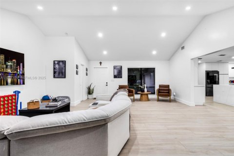 Villa ou maison à vendre à Cooper City, Floride: 4 chambres, 216.74 m2 № 1987832 - photo 4