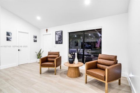 Villa ou maison à vendre à Cooper City, Floride: 4 chambres, 216.74 m2 № 1987832 - photo 9