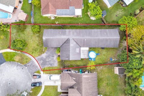 Villa ou maison à vendre à Cooper City, Floride: 4 chambres, 216.74 m2 № 1987832 - photo 3