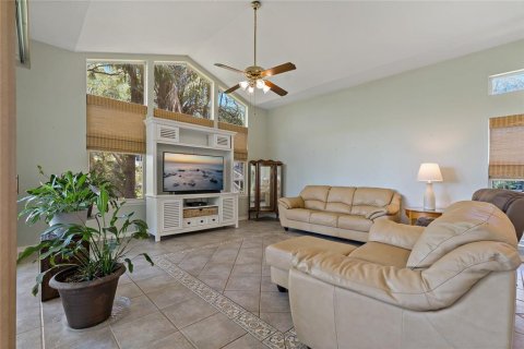 Casa en venta en Palm Harbor, Florida, 3 dormitorios, 199.46 m2 № 1813558 - foto 13