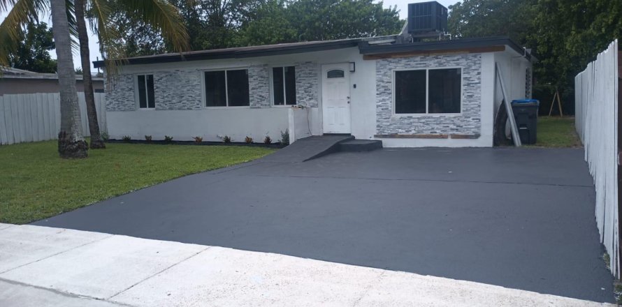 Casa en West Park, Florida 5 dormitorios, 167.22 m2 № 2077733