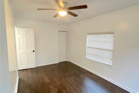 House in Orlando, Florida 3 bedrooms, 118.17 sq.m. № 1857618 - photo 12