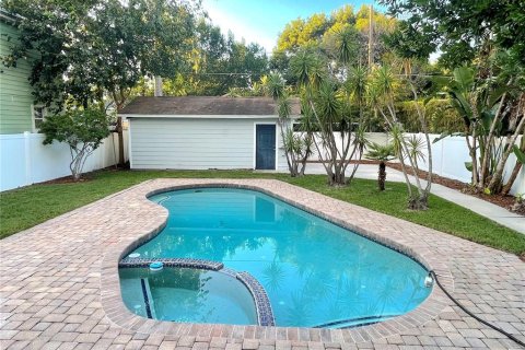 House in Orlando, Florida 3 bedrooms, 118.17 sq.m. № 1857618 - photo 18