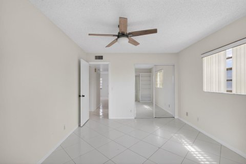 Condo in Delray Beach, Florida, 2 bedrooms  № 2251540 - photo 14