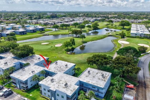 Condo in Delray Beach, Florida, 2 bedrooms  № 2251540 - photo 20