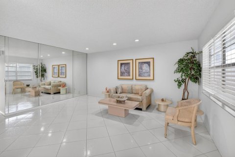 Condo in Delray Beach, Florida, 2 bedrooms  № 2251540 - photo 6