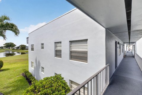 Condo in Delray Beach, Florida, 2 bedrooms  № 2251540 - photo 2