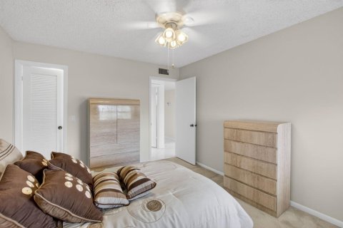 Condo in Delray Beach, Florida, 2 bedrooms  № 2251540 - photo 8