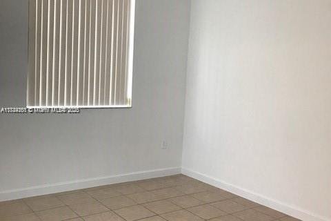 Townhouse in Homestead, Florida 3 bedrooms, 108.6 sq.m. № 1763618 - photo 2
