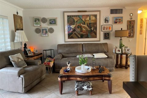 Condominio en venta en Hallandale Beach, Florida, 2 dormitorios, 95.41 m2 № 1979305 - foto 12