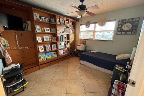 Condominio en venta en Hallandale Beach, Florida, 2 dormitorios, 95.41 m2 № 1979305 - foto 23