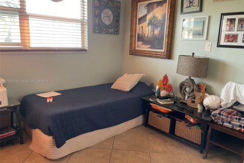 Condominio en venta en Hallandale Beach, Florida, 2 dormitorios, 95.41 m2 № 1979305 - foto 25