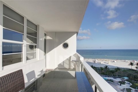 Condo in Miami Beach, Florida № 1982389 - photo 4