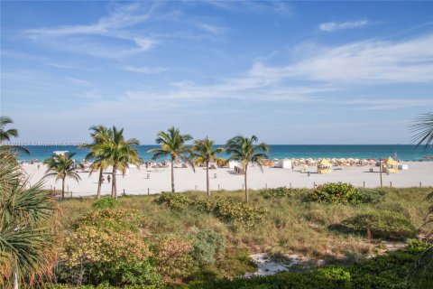 Condo in Miami Beach, Florida № 1982389 - photo 28