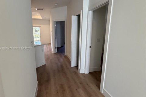 House in Lehigh Acres, Florida 3 bedrooms № 2043156 - photo 18