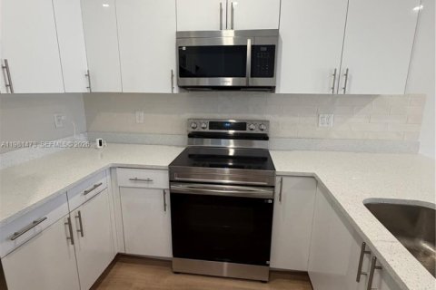 House in Lehigh Acres, Florida 3 bedrooms № 2043156 - photo 25