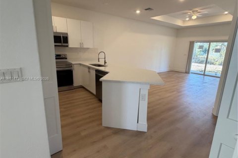 House in Lehigh Acres, Florida 3 bedrooms № 2043156 - photo 22