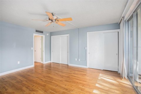 Condo in Clearwater, Florida, 1 bedroom  № 1608674 - photo 19
