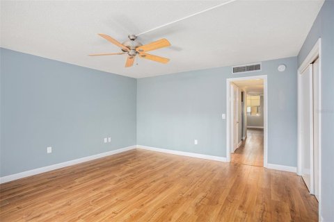 Condo in Clearwater, Florida, 1 bedroom  № 1608674 - photo 18
