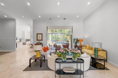 Villa ou maison à louer à Weston, Floride: 5 chambres, 372.17 m2 № 1957134 - photo 6