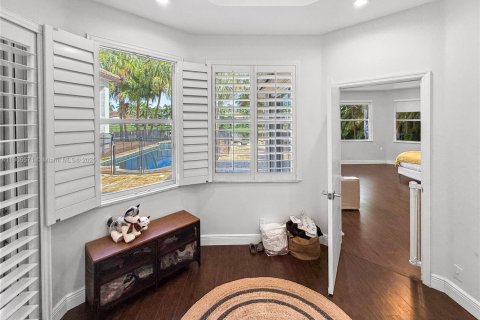 Villa ou maison à louer à Weston, Floride: 5 chambres, 372.17 m2 № 1957134 - photo 30