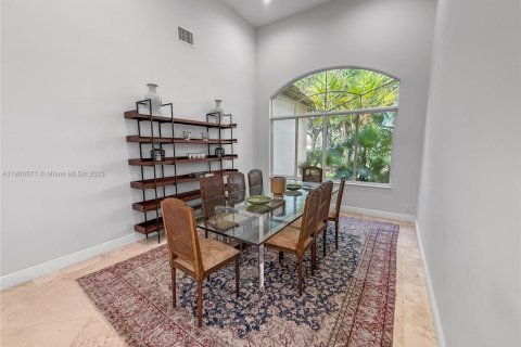 Villa ou maison à louer à Weston, Floride: 5 chambres, 372.17 m2 № 1957134 - photo 23