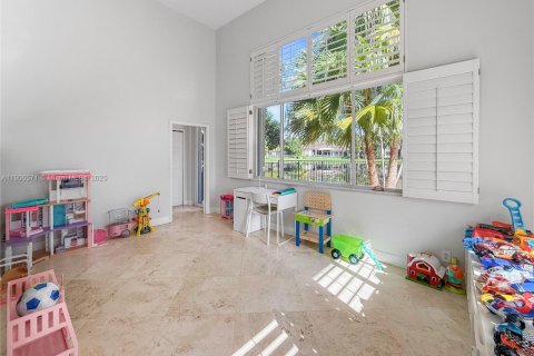 Villa ou maison à louer à Weston, Floride: 5 chambres, 372.17 m2 № 1957134 - photo 18